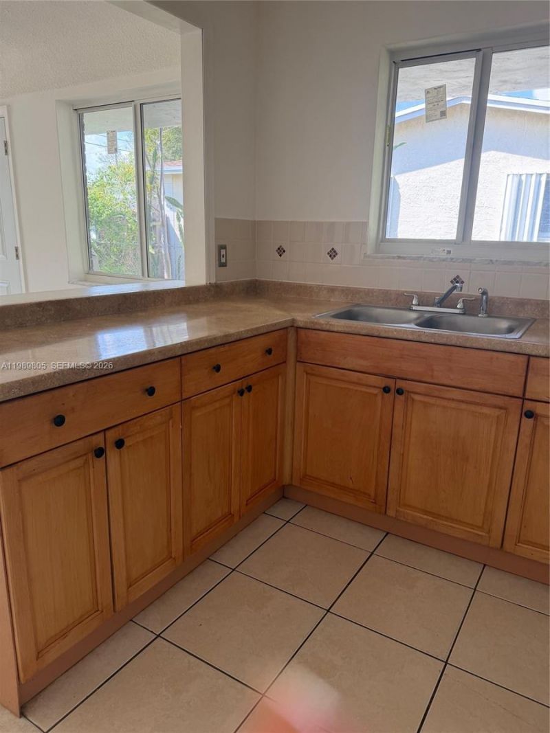 608 NW 3rd Ave , Unit 1-2, Hallandale Beach, FL 33009 Photo