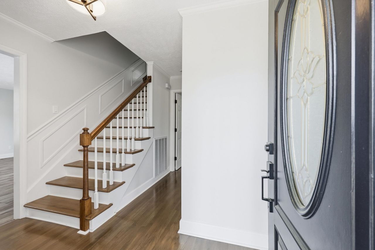 1015 Old Bridge Rd. Photo 19