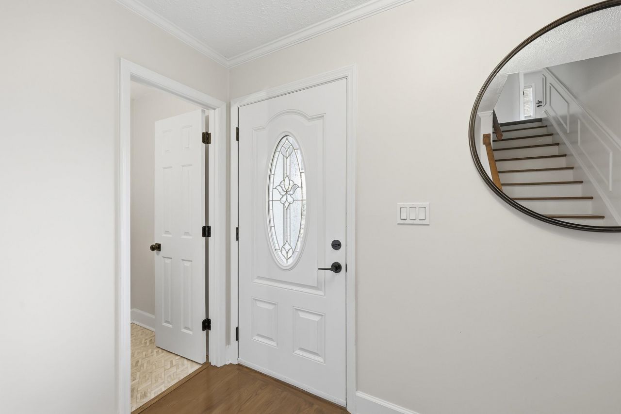 1015 Old Bridge Rd. Photo 20