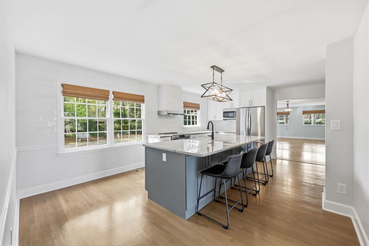 1015 Old Bridge Rd. Photo 21