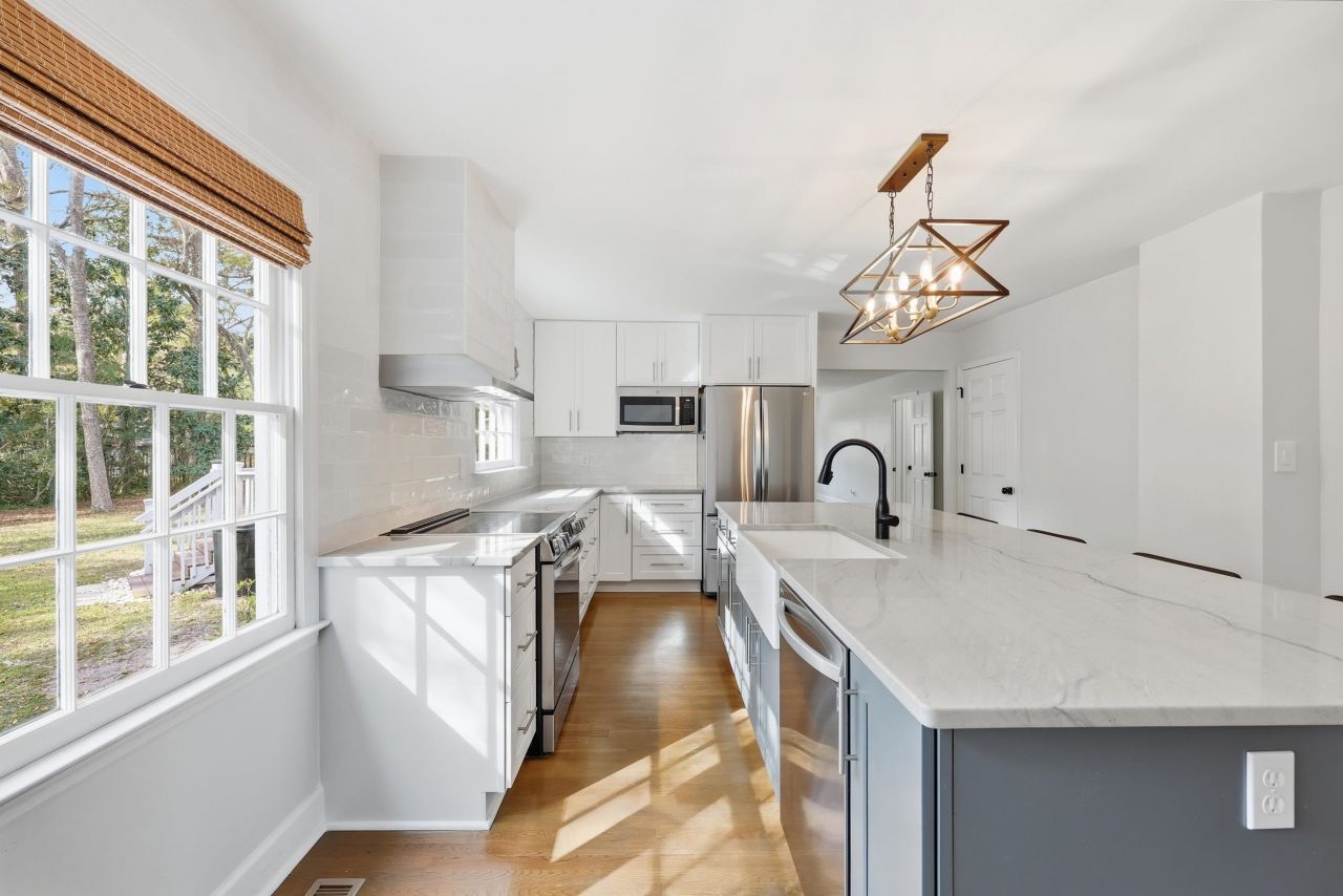 1015 Old Bridge Rd. Photo 23