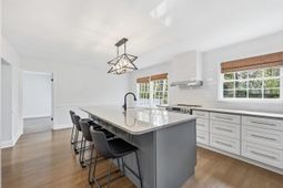 1015 Old Bridge Rd. photo 4