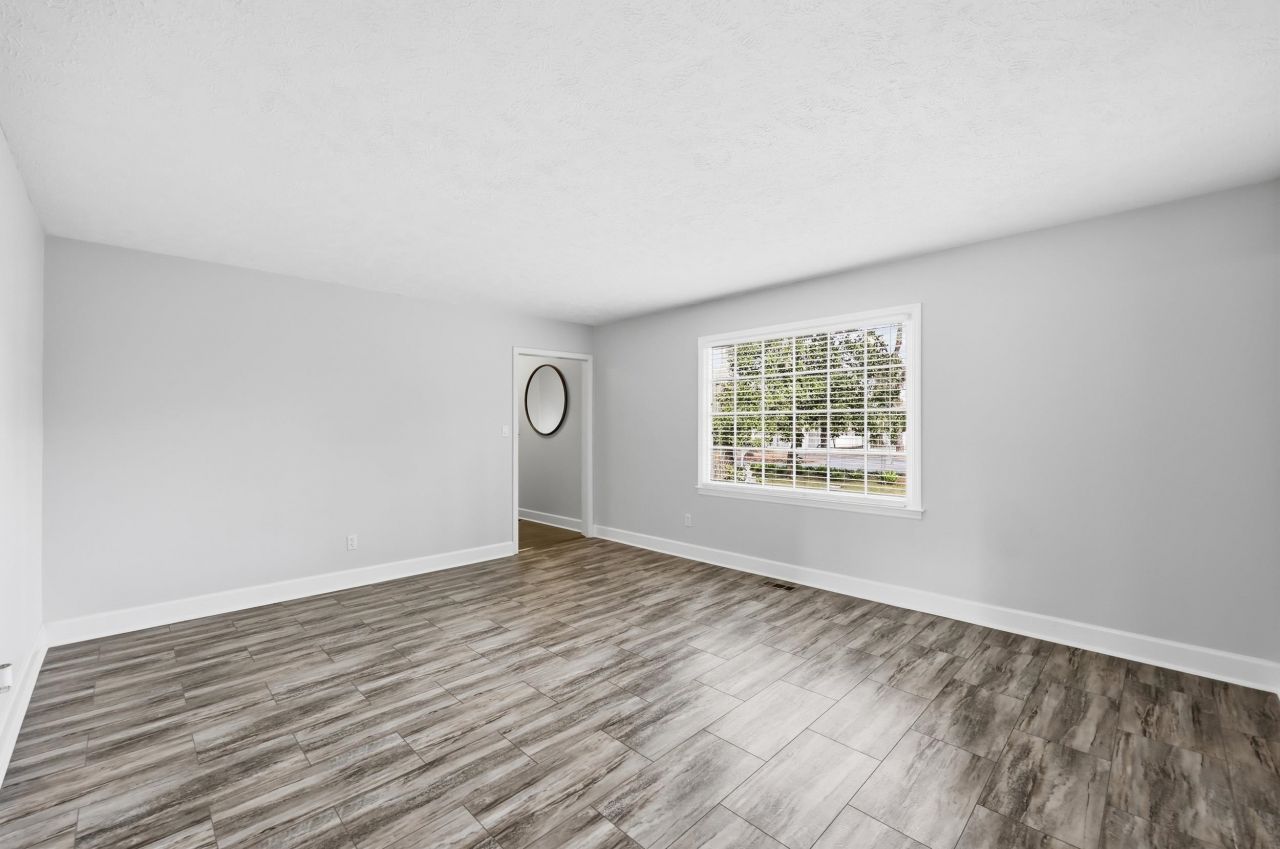 1015 Old Bridge Rd. Photo 30