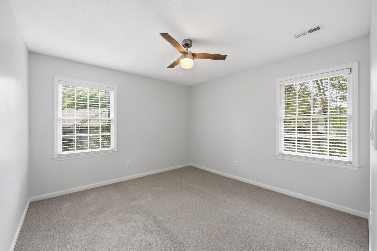 1015 Old Bridge Rd. Photo 38