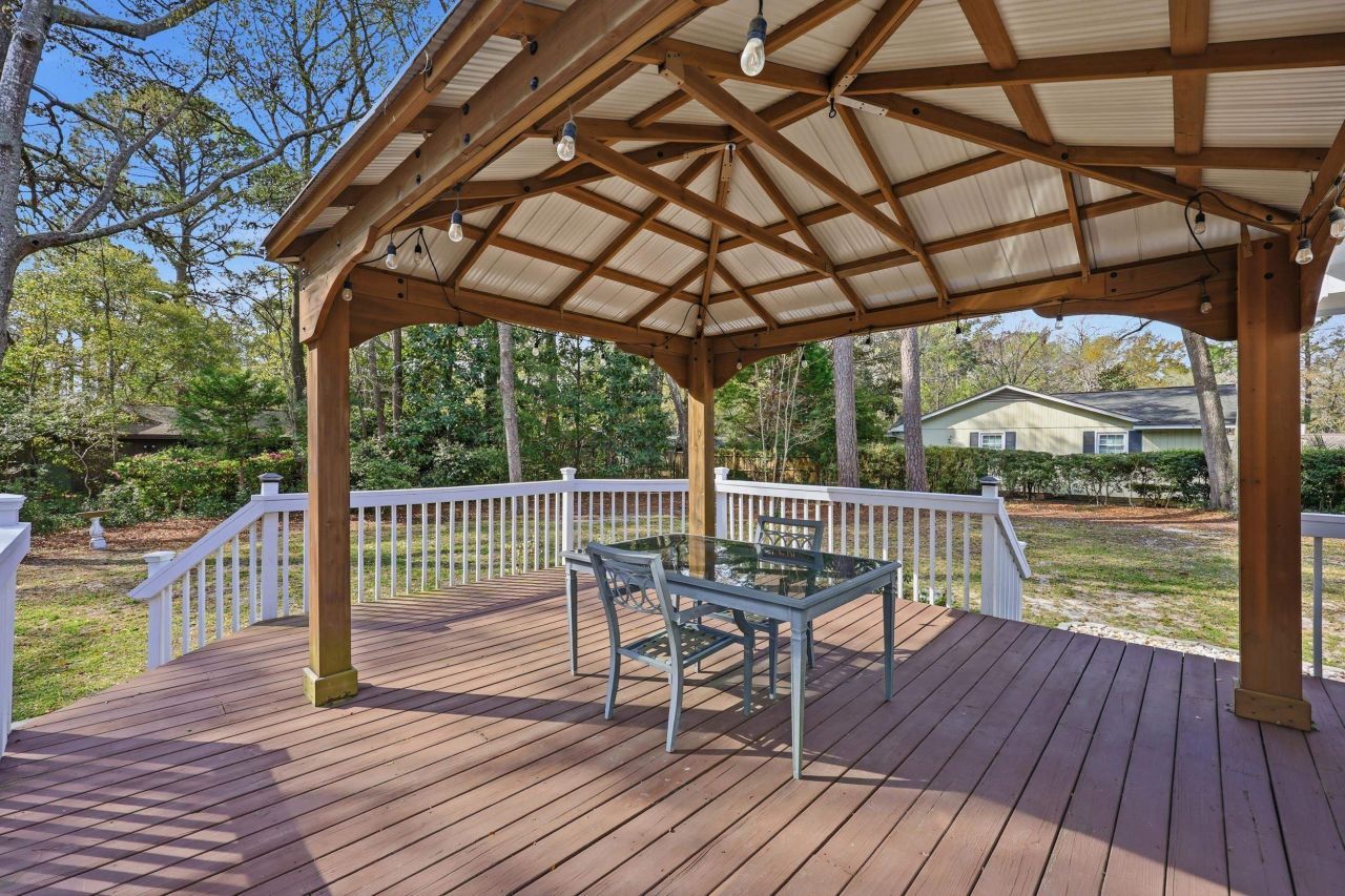 1015 Old Bridge Rd. Photo 45