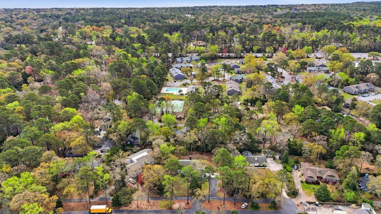 1015 Old Bridge Rd. Photo 56