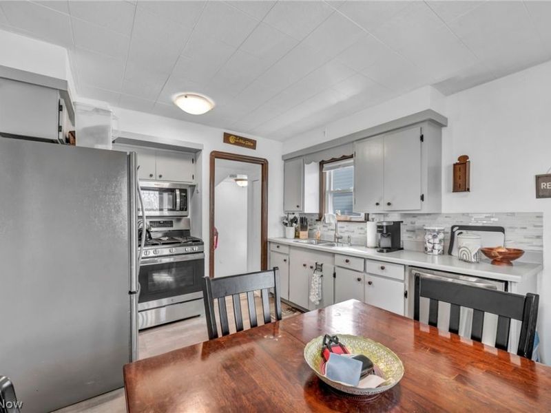 6207 Gilbert Avenue, Parma, OH 44129 Photo 12