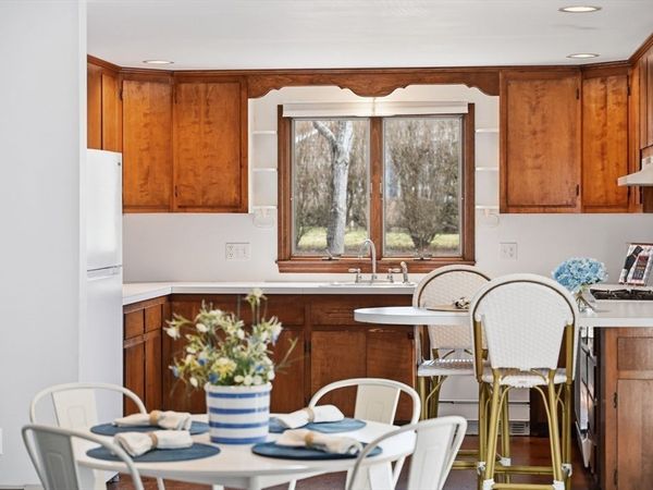 32 Tip Cart Dr, Chatham, MA 02633