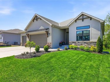 1820 Homestead Drive, Liberty, MO 64068