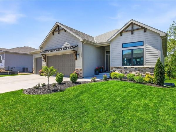 1820 Homestead Drive, Liberty, MO 64068