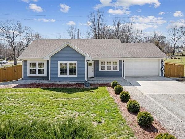 301 Plattsburg Street, Lathrop, MO 64465