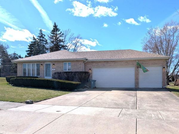 Crest Hill, IL 60403