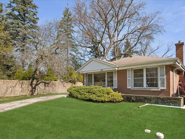 934 Yale Street , Wilmette, IL 60091