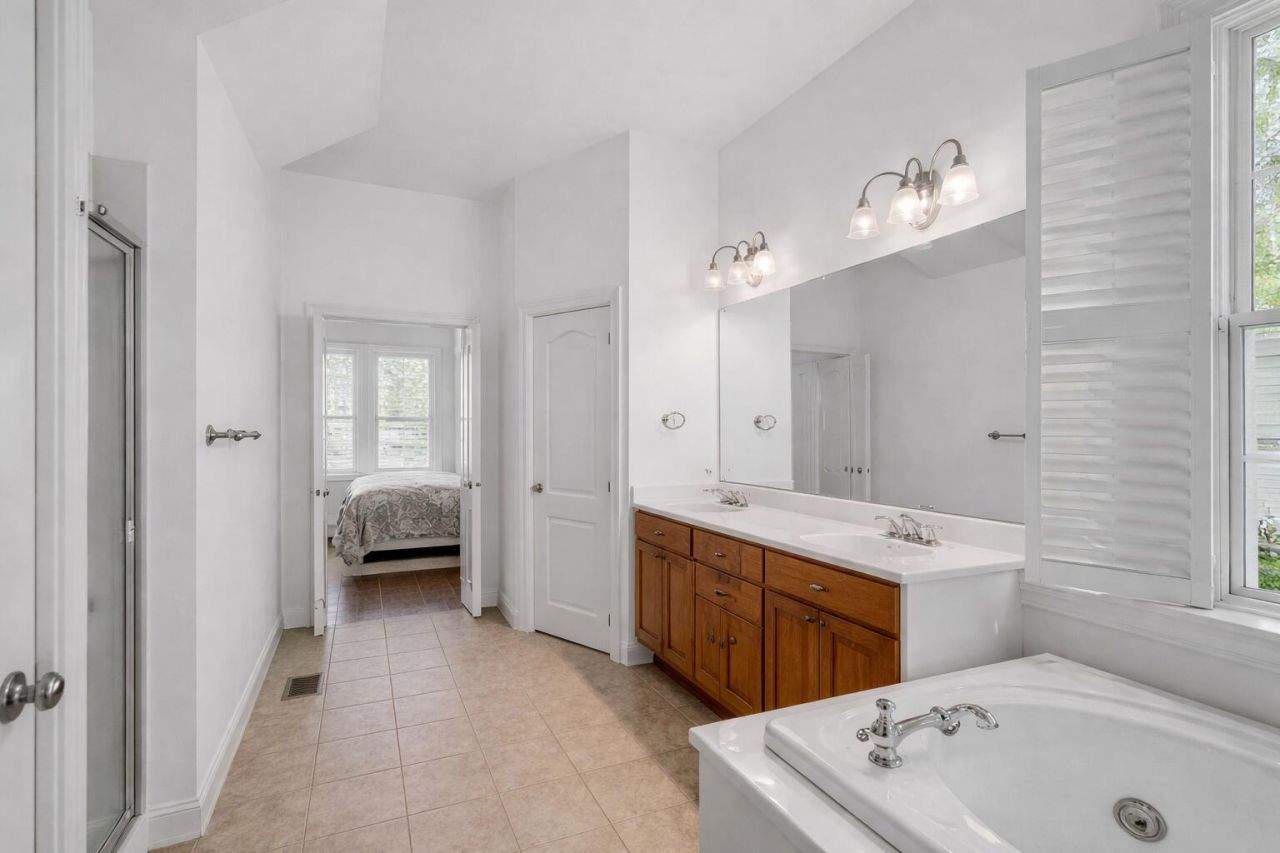 1601 Bulline Street Photo 16