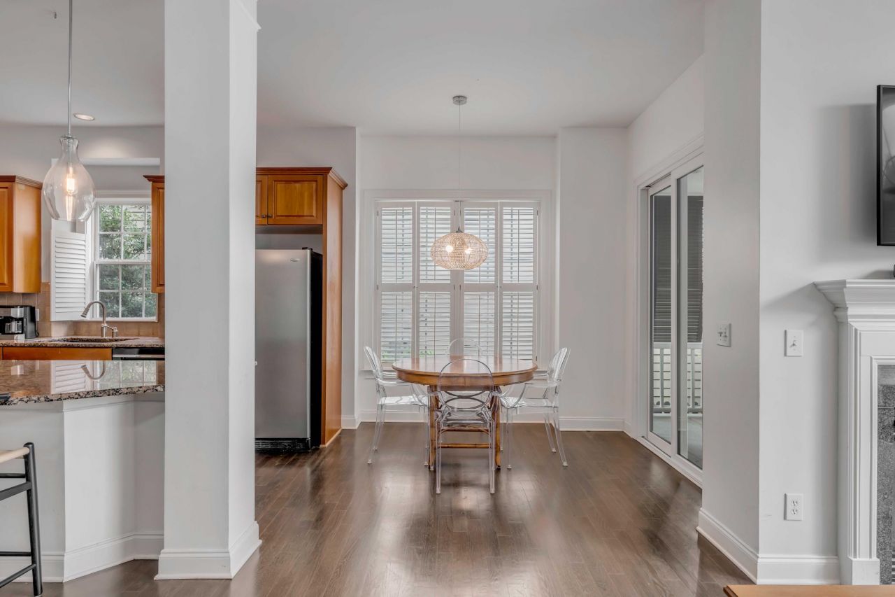 1601 Bulline Street Photo 9