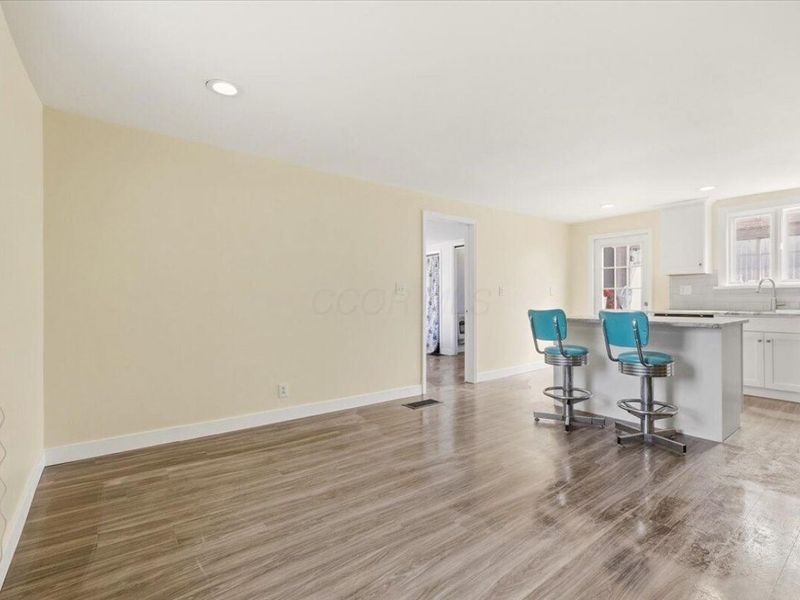 8158 New Delaware Road, Mount Vernon, OH 43050 Photo 10