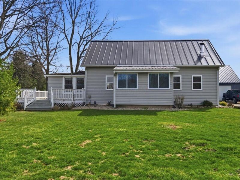 8158 New Delaware Road, Mount Vernon, OH 43050 Photo 3