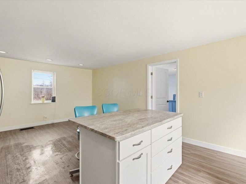 8158 New Delaware Road, Mount Vernon, OH 43050 Photo 9