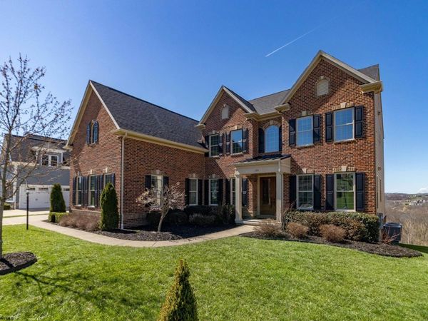 108 Falling Water Lane, Morgantown, WV 26508