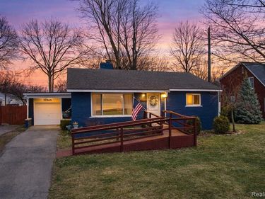 41890 E Ann Arbor Trail, Plymouth Twp, MI 48170