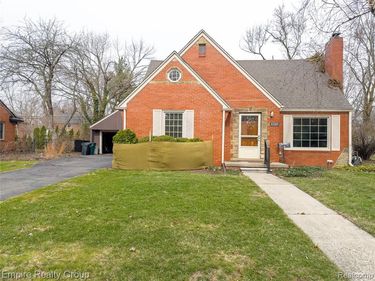 32321 Arlington Drive, Beverly Hills Vlg, MI 48025