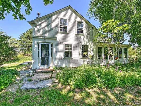 408 Hix Bridge Road, Westport, MA 02790