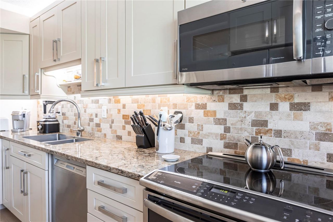 1531 Clower Creek Drive, Unit HA245, Sarasota, FL 34231 Photo