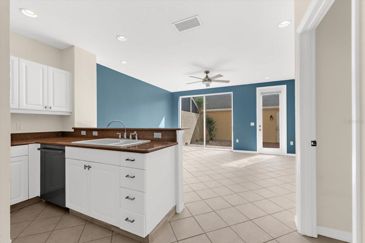 5637 Whitehead Street , Bradenton, FL 34203 Photo