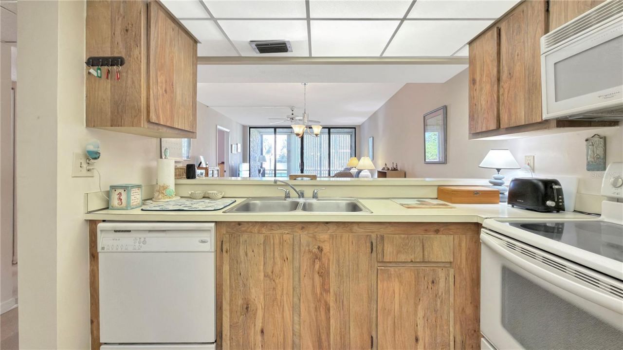 14255 Rosemary Lane , Unit 8216, Largo, FL 33774 Photo