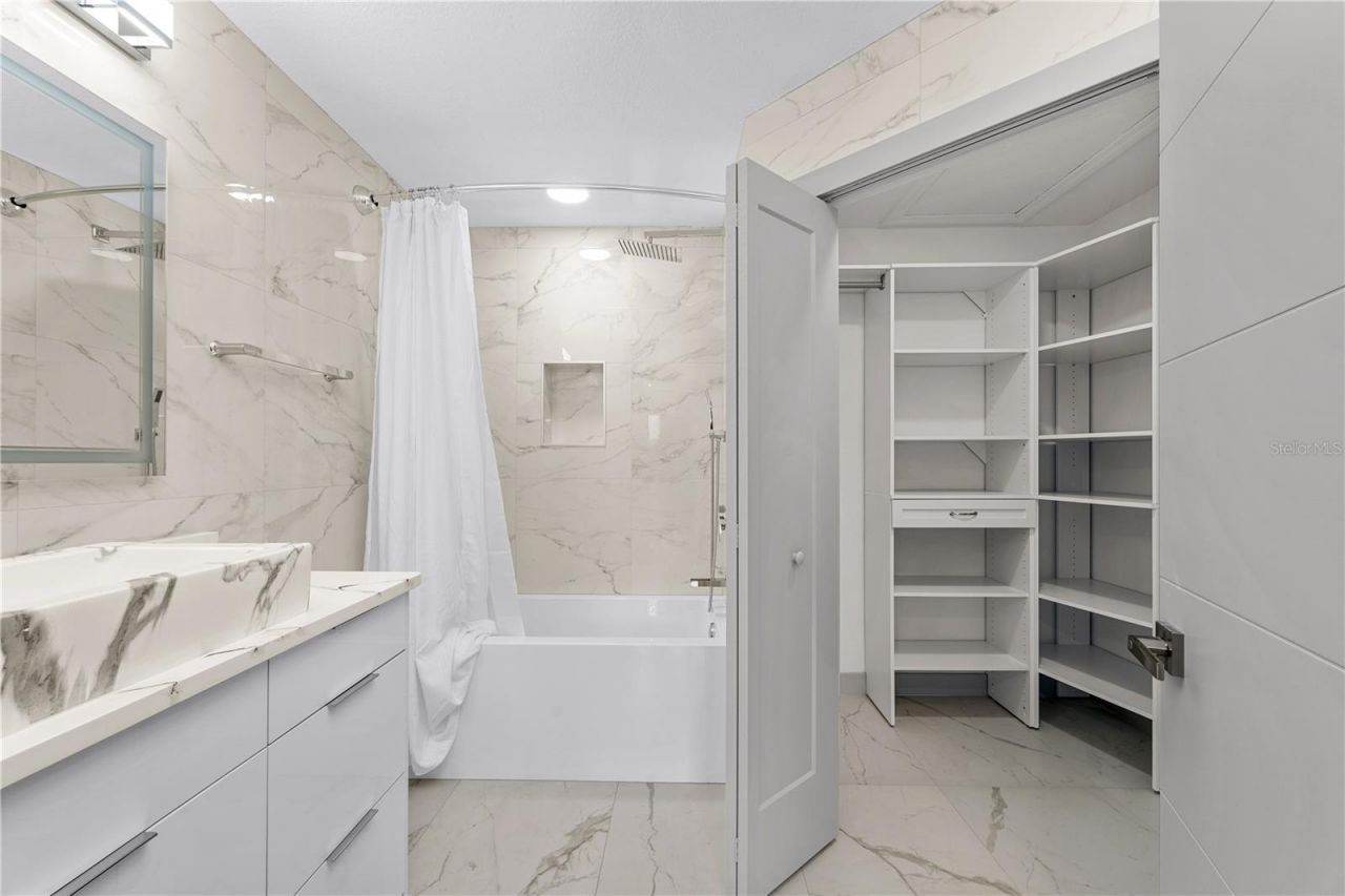 6300 Raleigh Street, Unit 115, Orlando, FL 32835 Photo