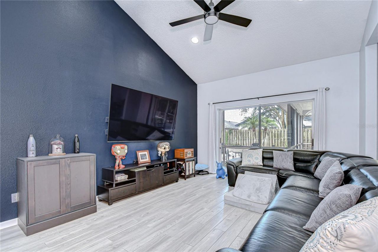 2020 Elk Spring Drive, Brandon, FL 33511 Photo