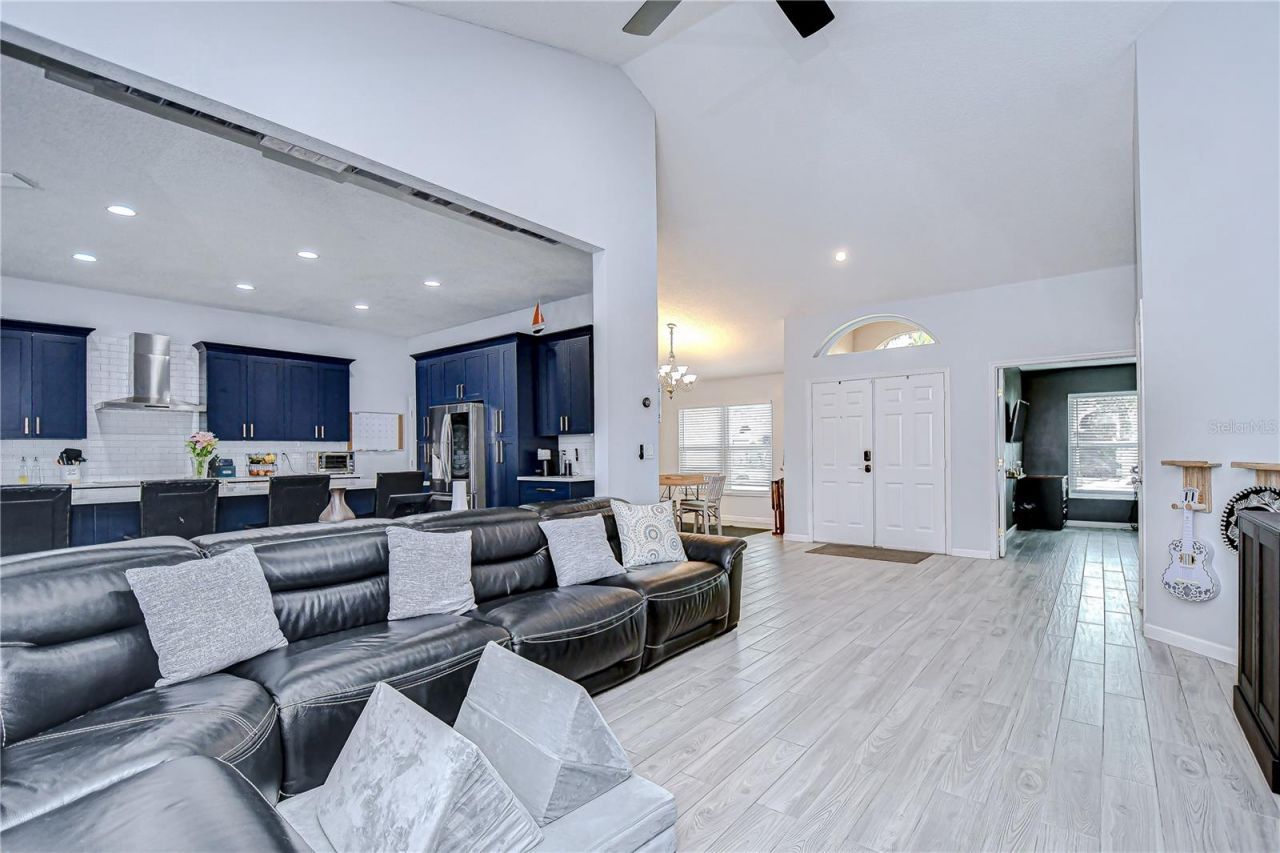 2020 Elk Spring Drive, Brandon, FL 33511 Photo