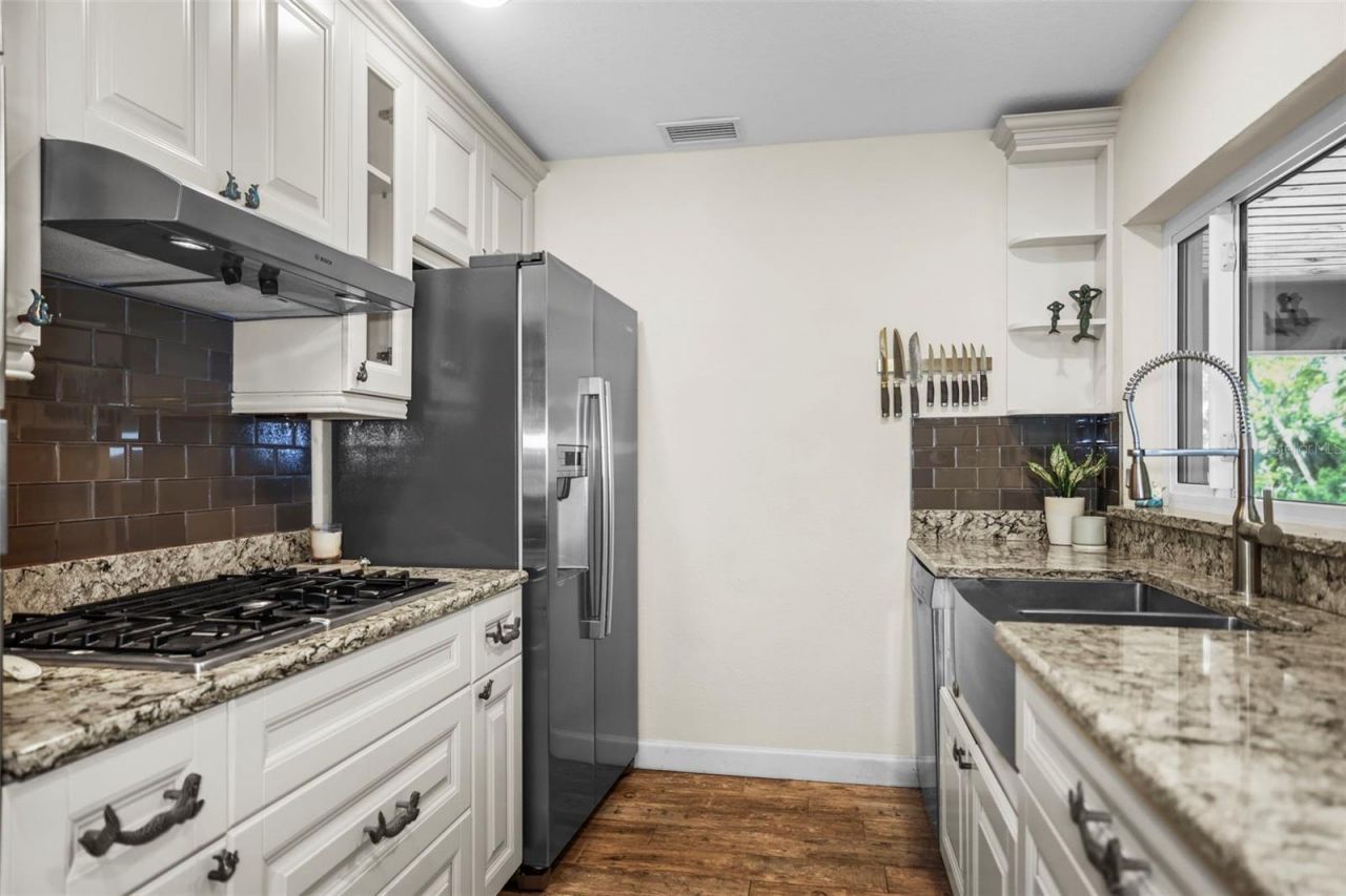 1600 Park Street N, Saint Petersburg, FL 33710 Photo