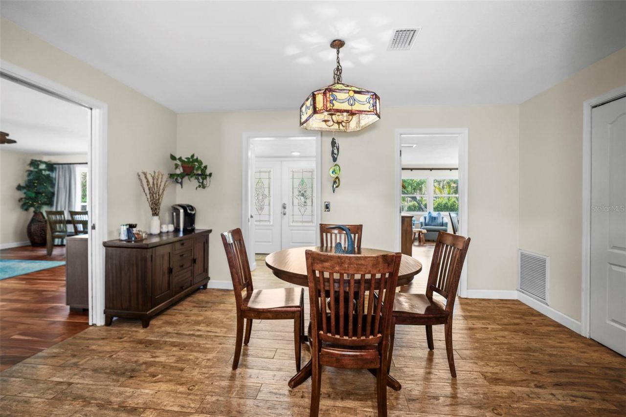 1600 Park Street N, Saint Petersburg, FL 33710 Photo