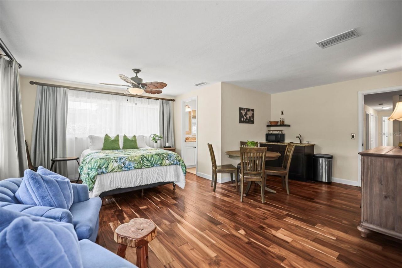 1600 Park Street N, Saint Petersburg, FL 33710 Photo