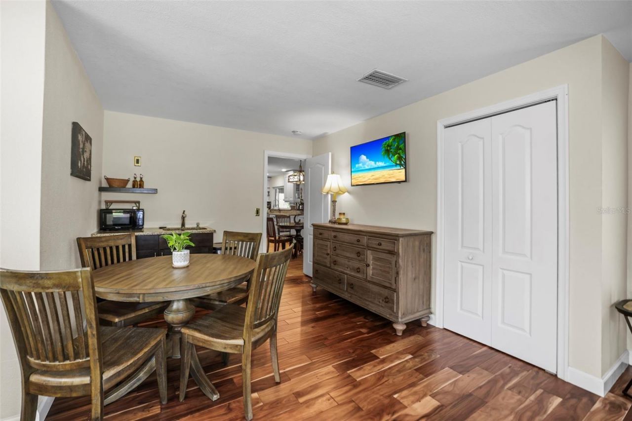 1600 Park Street N, Saint Petersburg, FL 33710 Photo