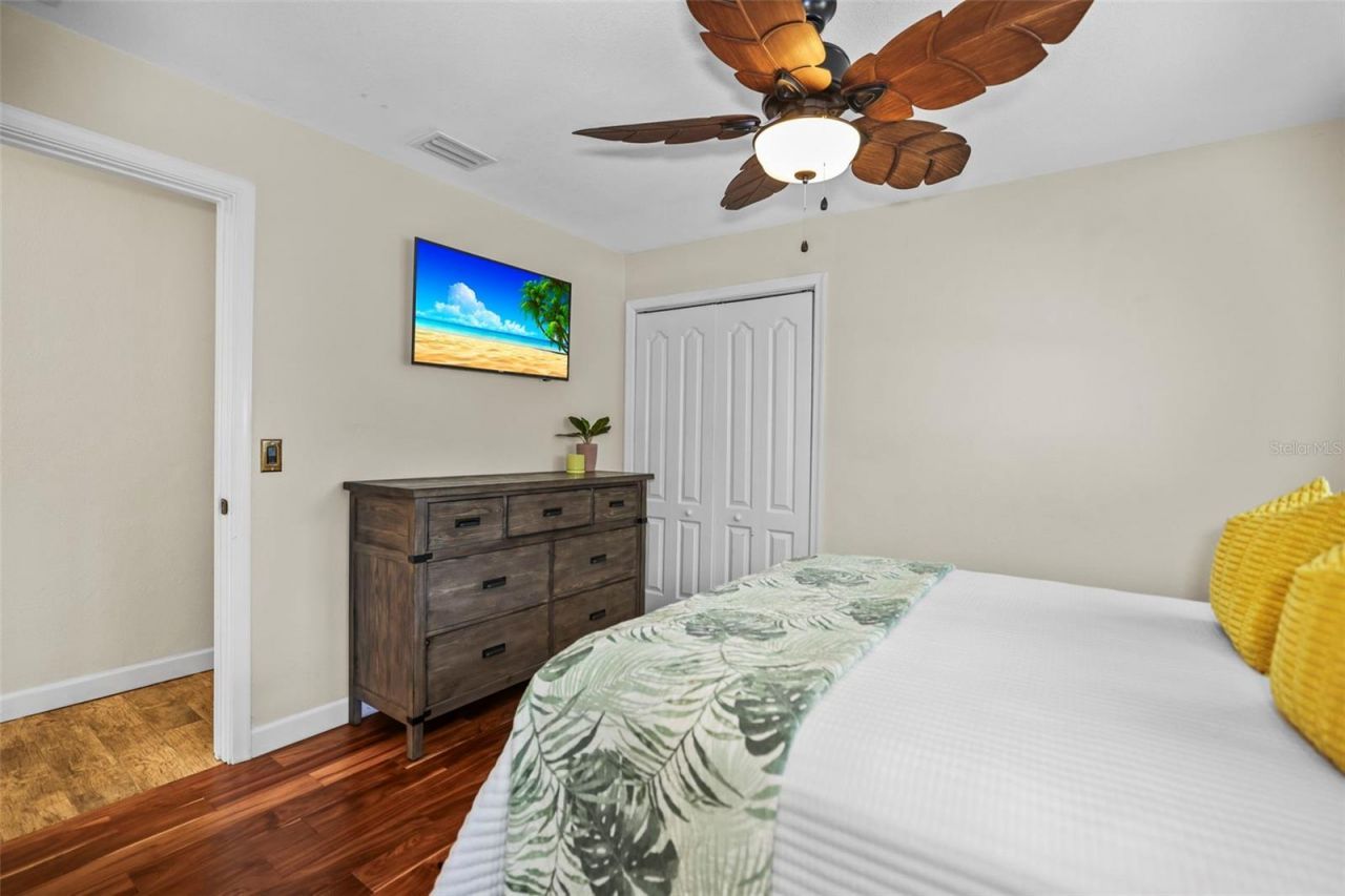 1600 Park Street N, Saint Petersburg, FL 33710 Photo