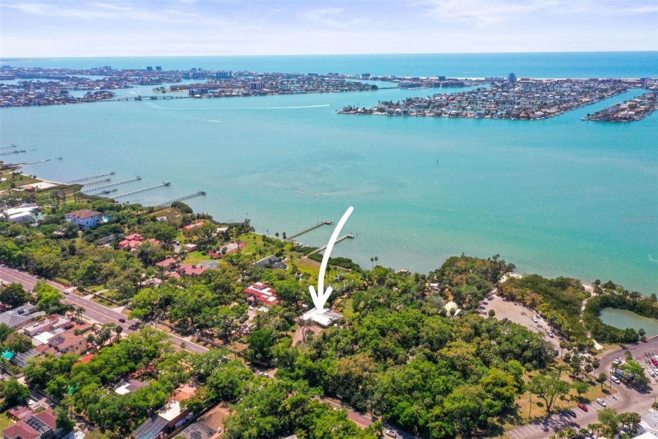 1600 Park Street N, Saint Petersburg, FL 33710 Photo