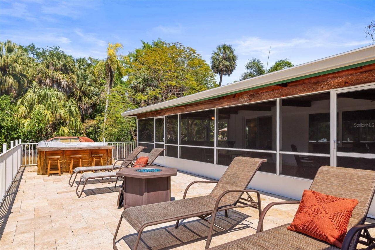 1600 Park Street N, Saint Petersburg, FL 33710 Photo