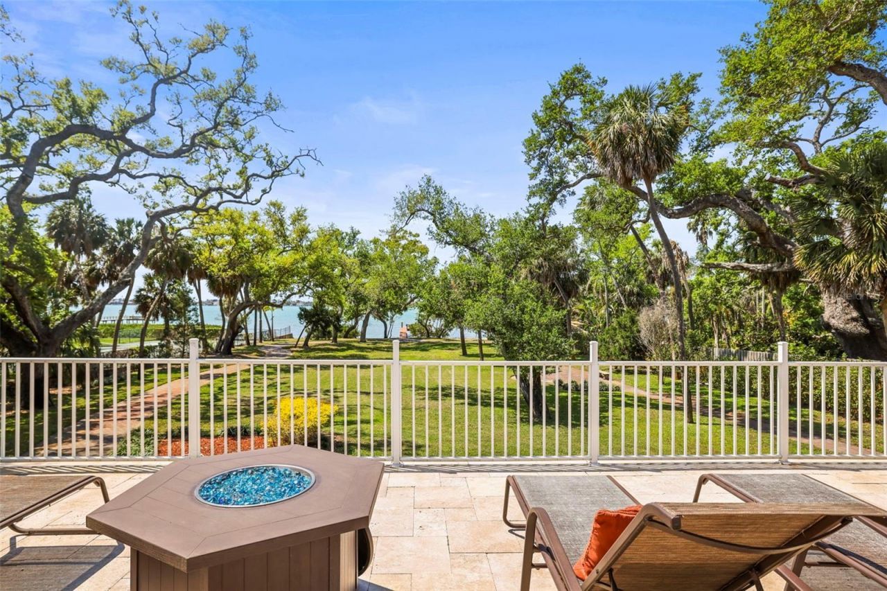 1600 Park Street N, Saint Petersburg, FL 33710 Photo