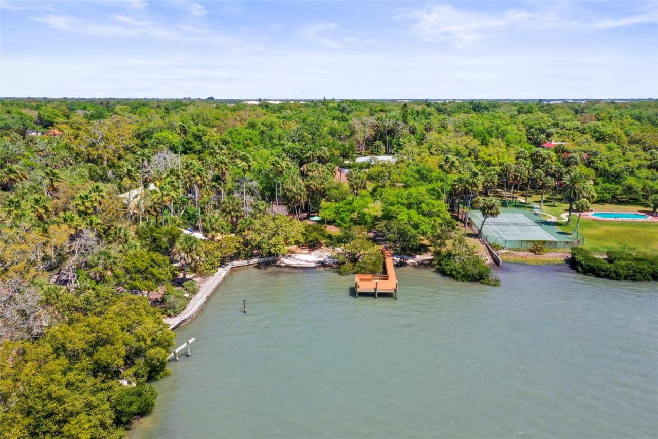 1600 Park Street N, Saint Petersburg, FL 33710 Photo