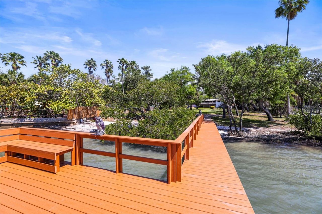 1600 Park Street N, Saint Petersburg, FL 33710 Photo