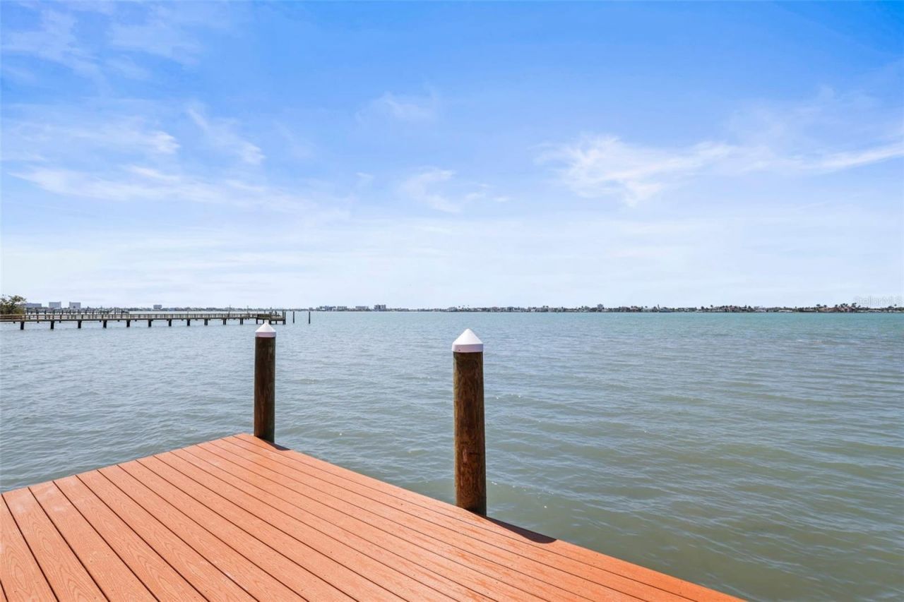 1600 Park Street N, Saint Petersburg, FL 33710 Photo