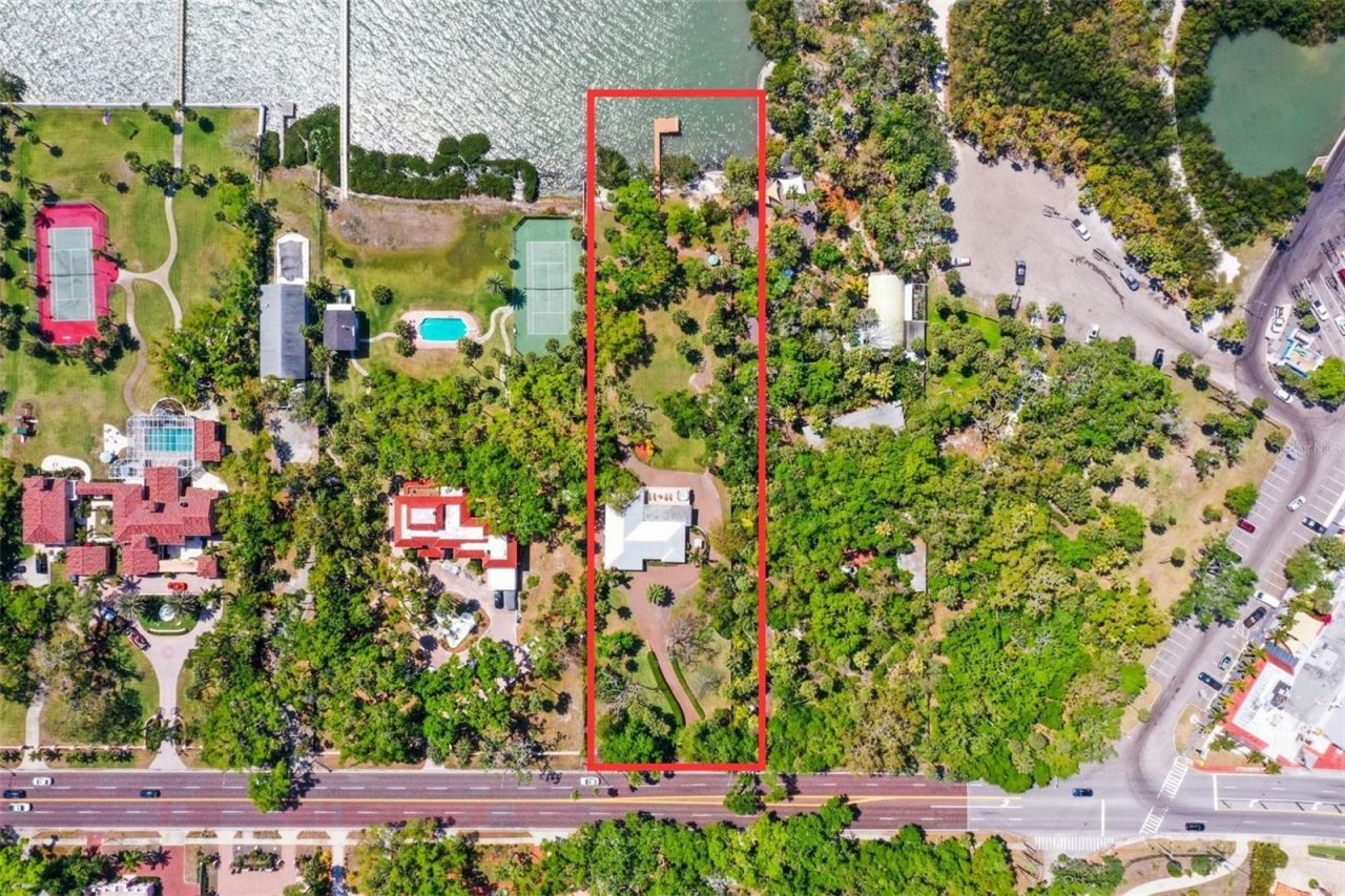 1600 Park Street N, Saint Petersburg, FL 33710 Photo