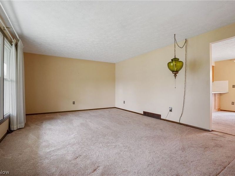 11105 Titus Avenue NW, Uniontown, OH 44685 Photo 10