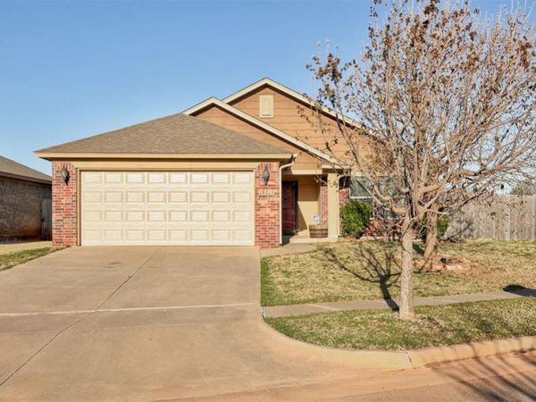 18613 Ochoa Drive, Edmond, OK 73012