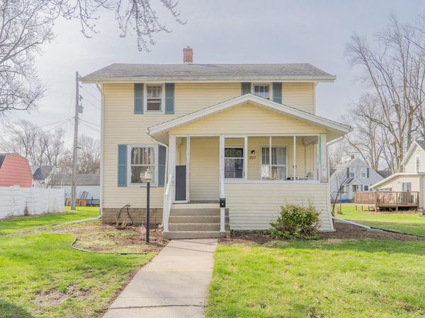 207 E John Street, Nappanee, IN 46550