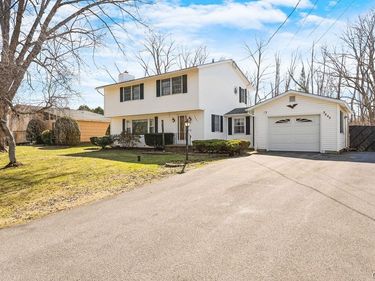 5645 Stevens Drive S, Cicero, NY 13039