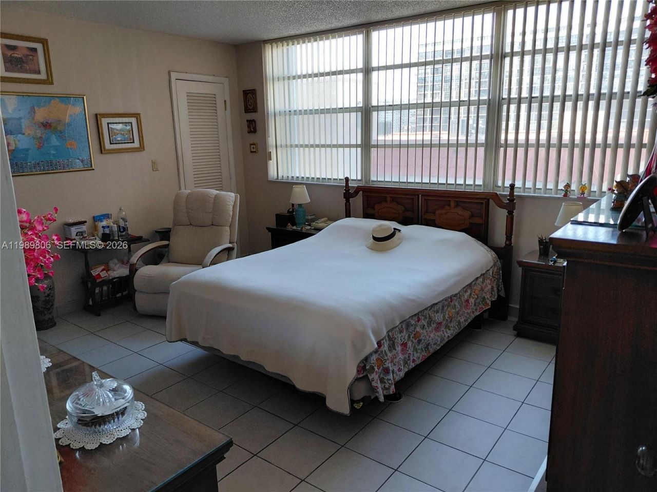 3113 S Ocean Dr , Unit 504, Hallandale Beach, FL 33009 Photo