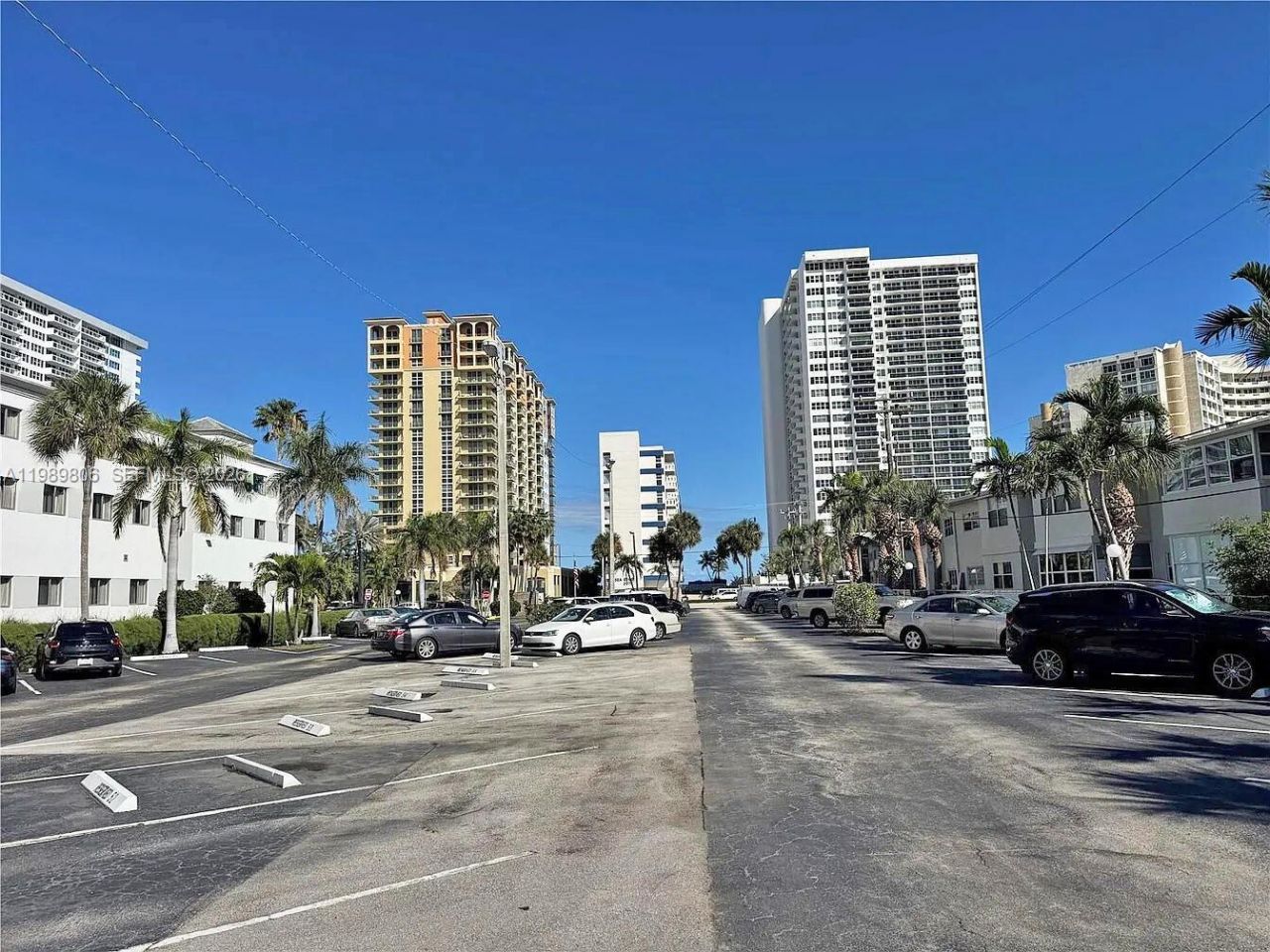 3113 S Ocean Dr , Unit 504, Hallandale Beach, FL 33009 Photo